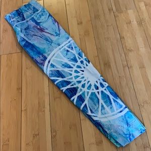 Soulcycle snakeskin wheel leggings